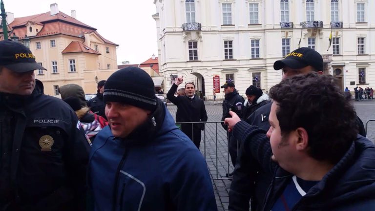 Фрагмент видео о «тёплой встрече»