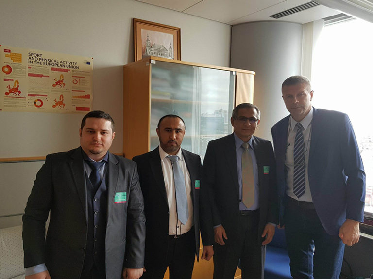 Мулоқоти намояндагони “Гурӯҳи 24” бо вакили Порлумони Аврупо – Богдан Брунон