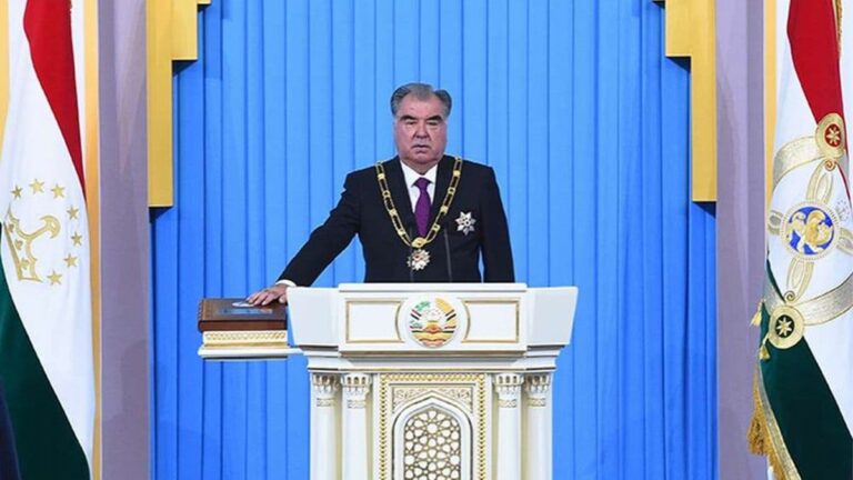 В Таджикистане можно получить  пять лет тюрьмы за критику президента Рахмонова