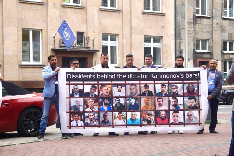 Власти используют бесчеловечные методы, чтобы заставить оппозицию замолчать