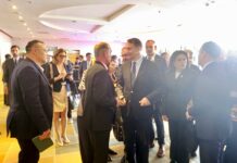 Дидори роҳбари «Гурӯҳи 24» Дилшод Шарипов бо вазири корҳои хориҷии Лаҳистон Радослав Сикорский